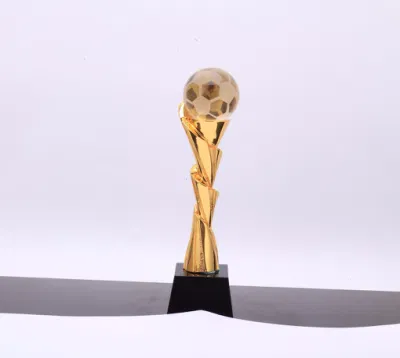 Bola de futebol de cristal do prêmio do troféu da resina do jogo de futebol do esporte feito sob encomenda